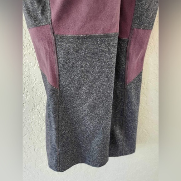 Beyond Yoga Criss Cross Back Workout Tank Built In Bra Size Large - Picture 3 of 8